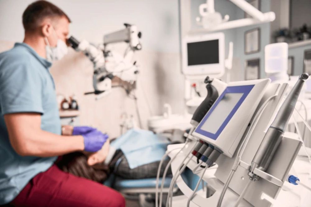 the role of modern endodontics in making root canal therapy less painful and more effective